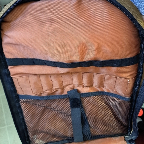 Picnic Time Insulated Backpack Cooler    12"x17"x6.5" - Picture 10 of 12